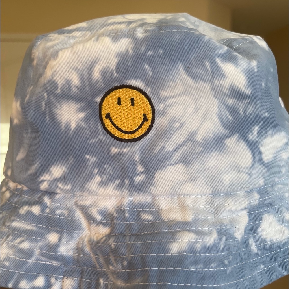 Denim bucket hat